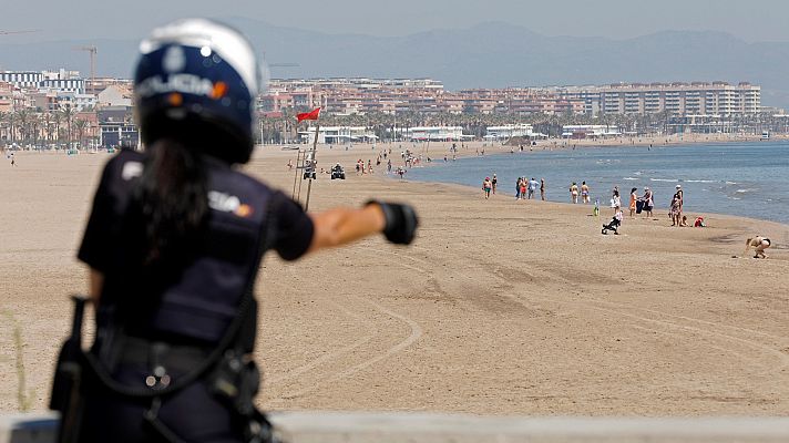 La Policía aclara dudas y vigila el cumplimiento de las normas de seguridad en los primeros días de la desescalada