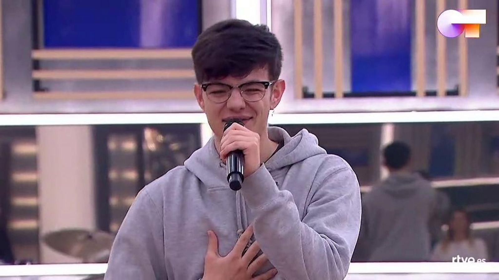 Flavio canta "Calma", de Flavio, en el segundo pase de micros de la Gala 11 de Operación Triunfo 2020