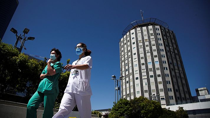 Sanidad contabiliza 345 nuevos casos de sanitarios contagiados notificados en la última semana