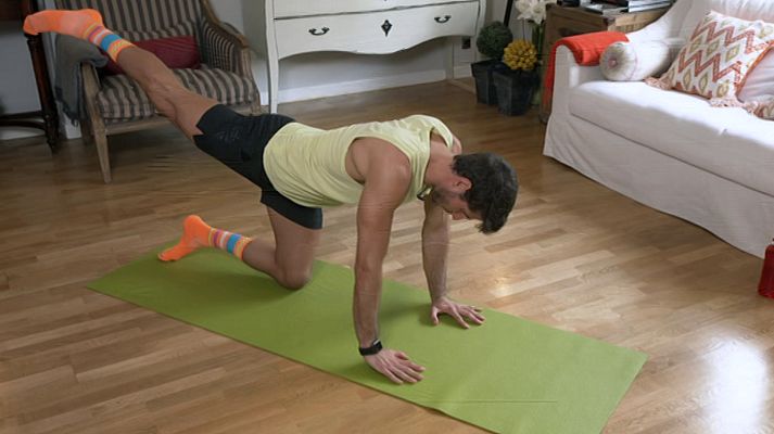 Muévete en casa - Programa 47 (Fuerza de abdomen y flexibilidad)
