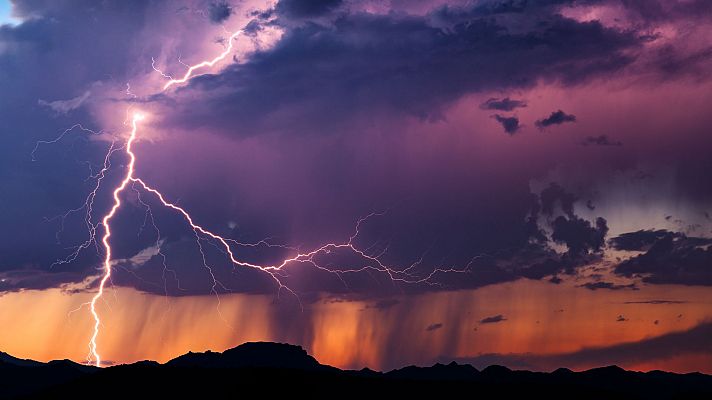 Chubascos y tormentas en el centro y este peninsulares