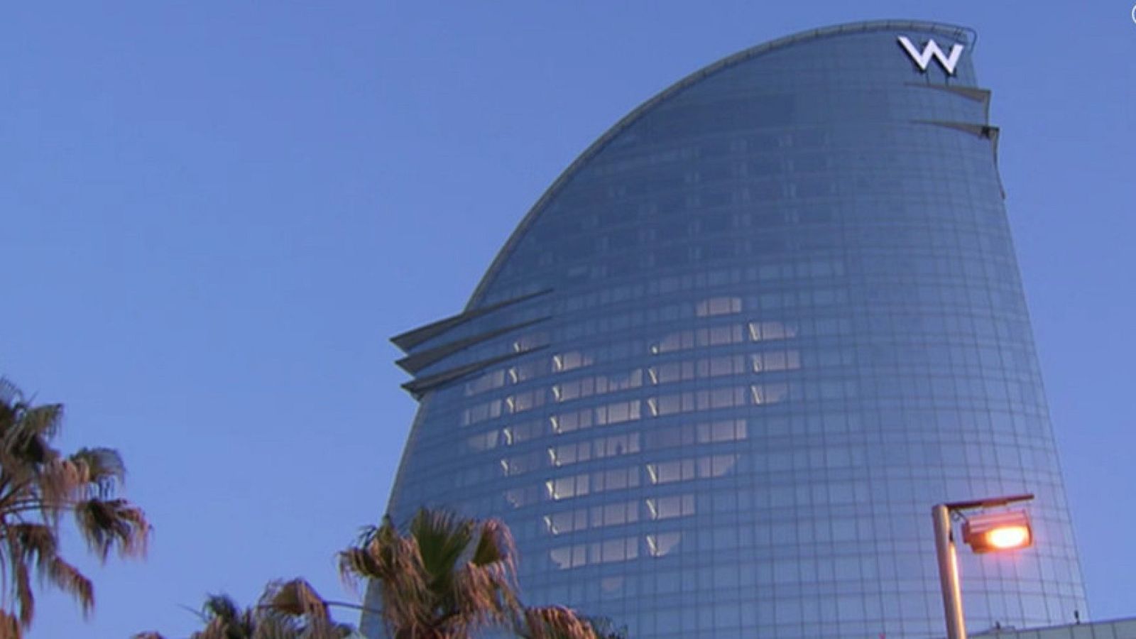 Un hotel de lujo para un solo huésped confinado | Ver