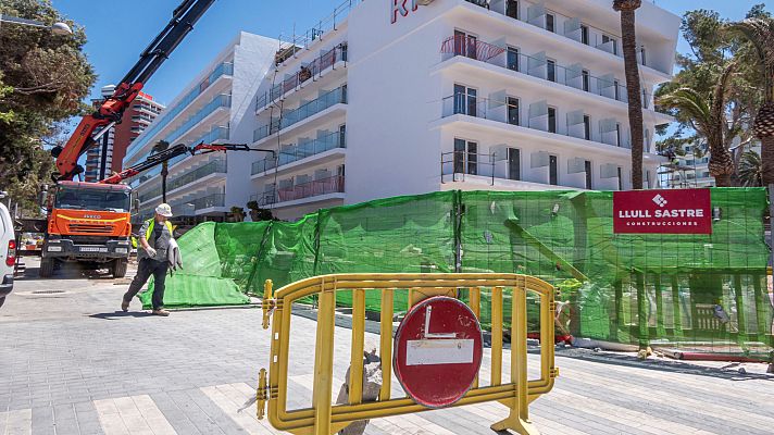 Trabajadores de hotel en las colas del hambre de Mallorca