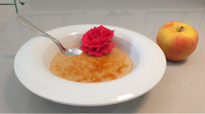 Natillas de manzana caramelizadas