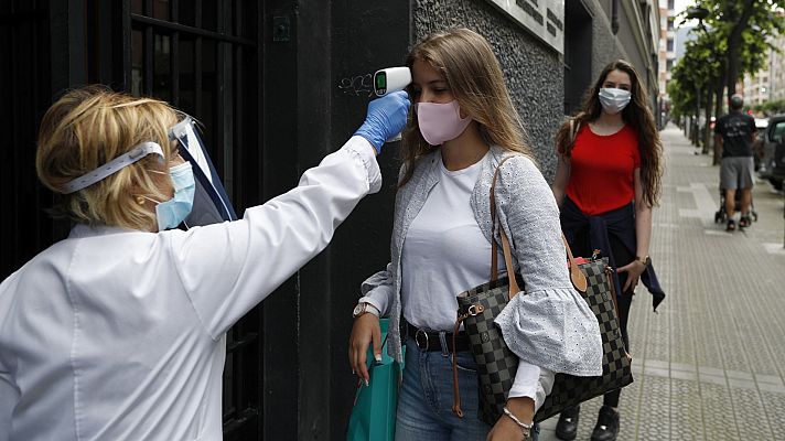 Especiales informativos - Sanidad realiza la prueba PCR al 85% de los casos sospechosos de coronavirus