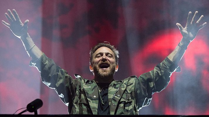 Telediario 1 - El DJ David Guetta pincha para recaudar fondos contra la pandemia del coronavirus