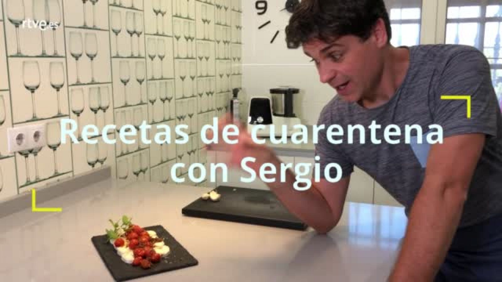 Cómo hacer almíbar de tomates cherry - Recetas de cuarentena con Sergio 