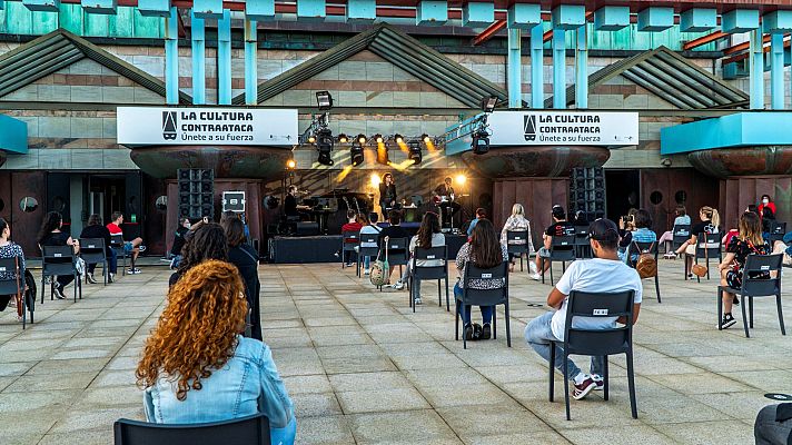 Telediario 1 - Vuelve la música en directo, pero con restricciones