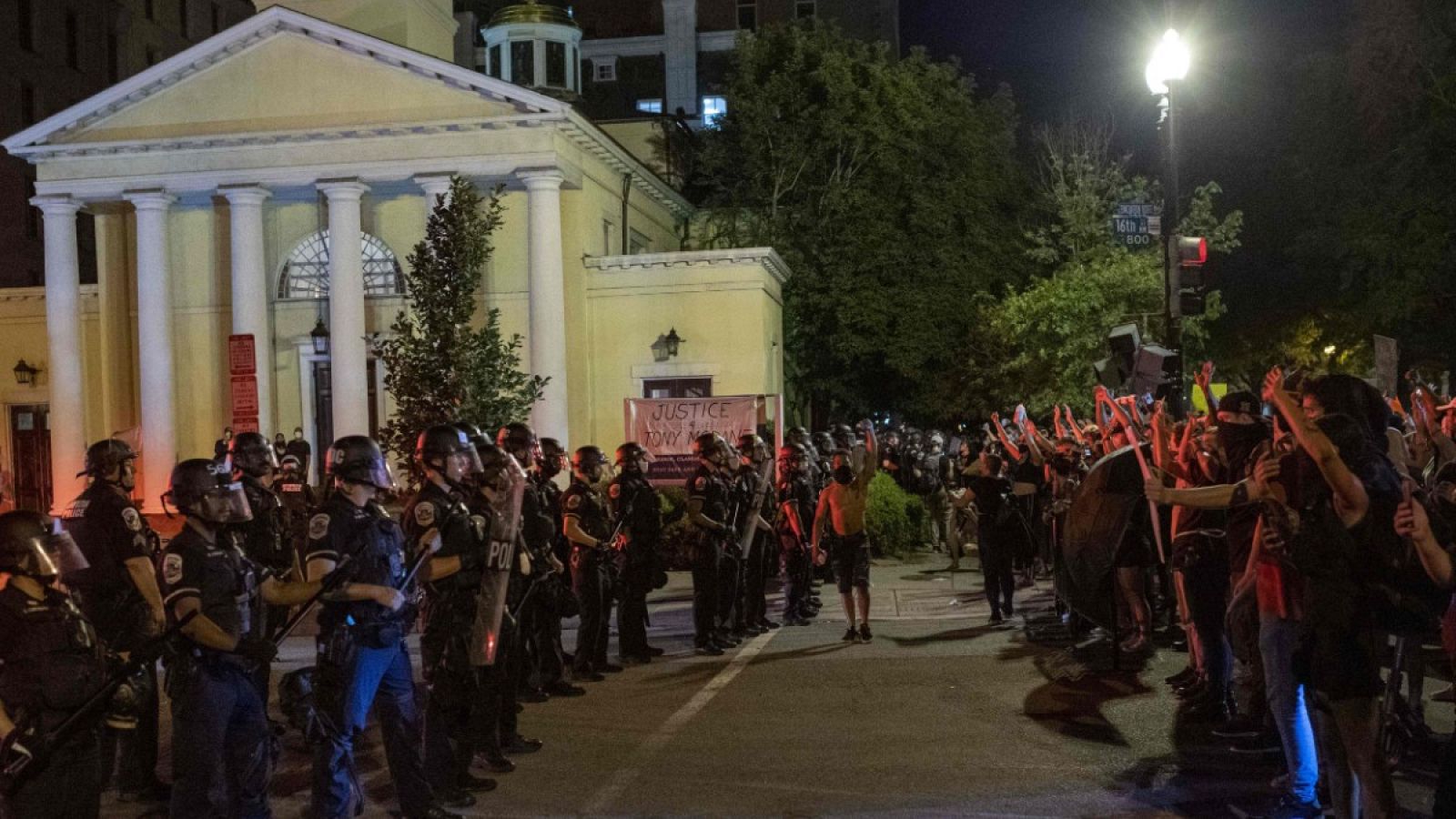 Protestas frente a la Casa Blanca por la muerte de George Floyd