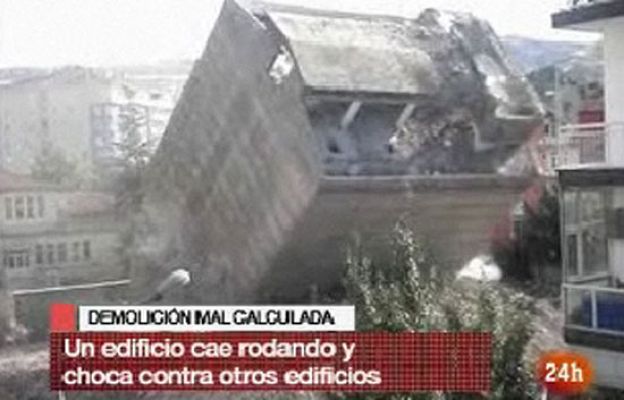 Un edificio cae