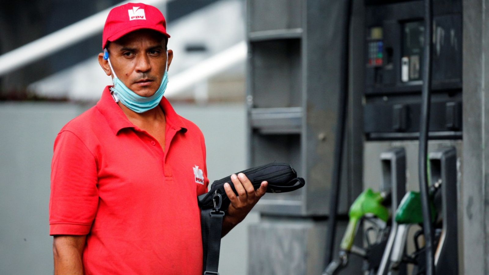 Venezuela pone fin a décadas de gasolina subsidiada