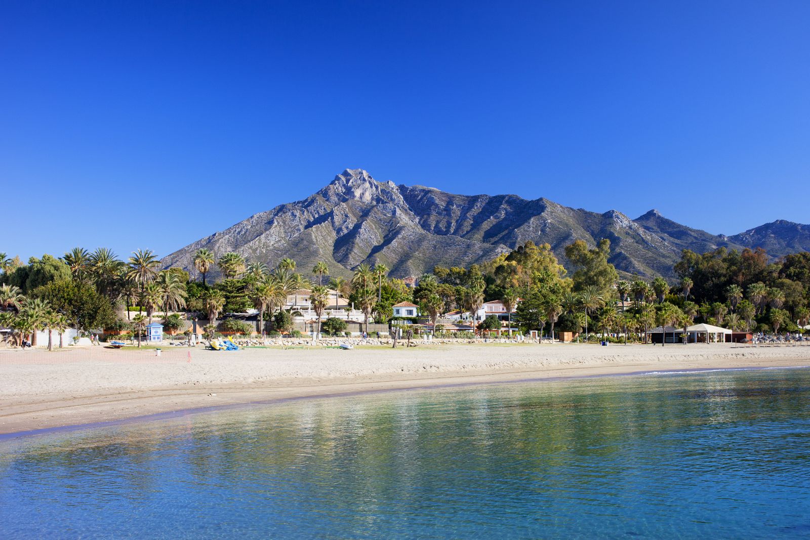 En Marbella se preparan para el turismo