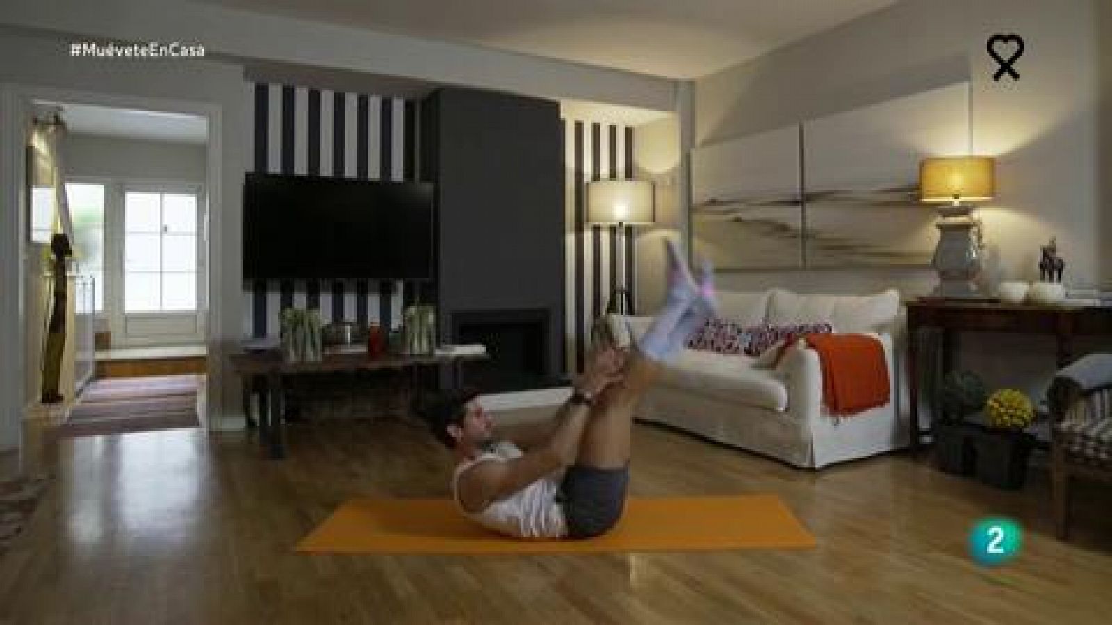 Muévete en casa - ¡Relaja la espalda y fortalece el abdomen!