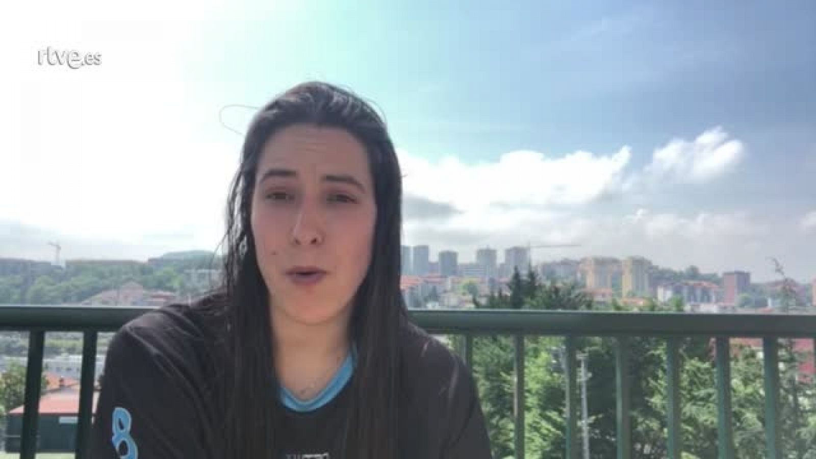 Baloncesto | Lara González renueva con IDK