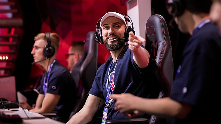 Modo Digital - Rafael TGR: "Empezamos siendo los chavales de la play y ahora puedo dedicarme a ello"