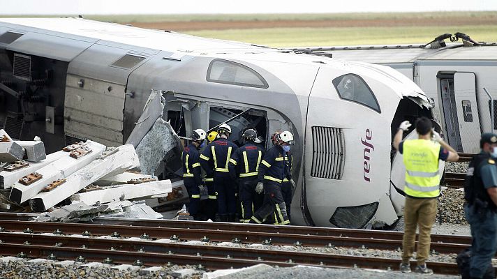 Renfe investiga las causas del accidente de Alvia en Zamora