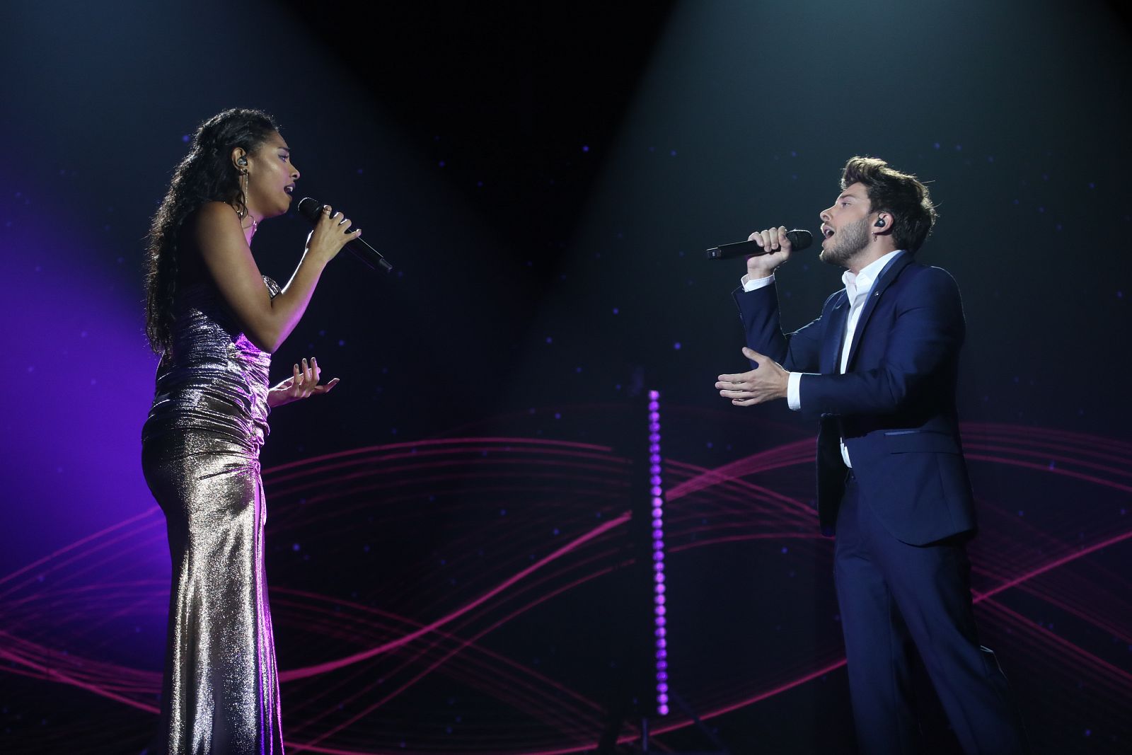Blas Cantó y Nia cantan "Hoy tengo ganas de ti", de Miguel Gallardo, en la Gala 12 de Operación Triunfo 2020