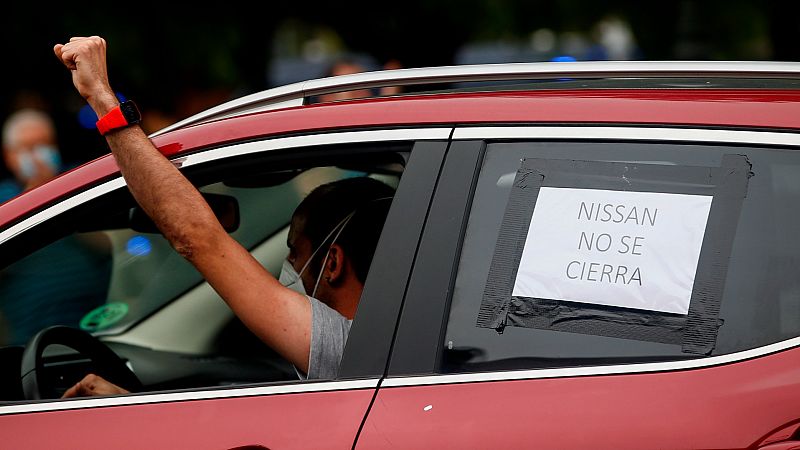 Cientos de coches colapsan la Diagonal de Barcelona en nuevas protestas por el cierre de las fábricas Nissan