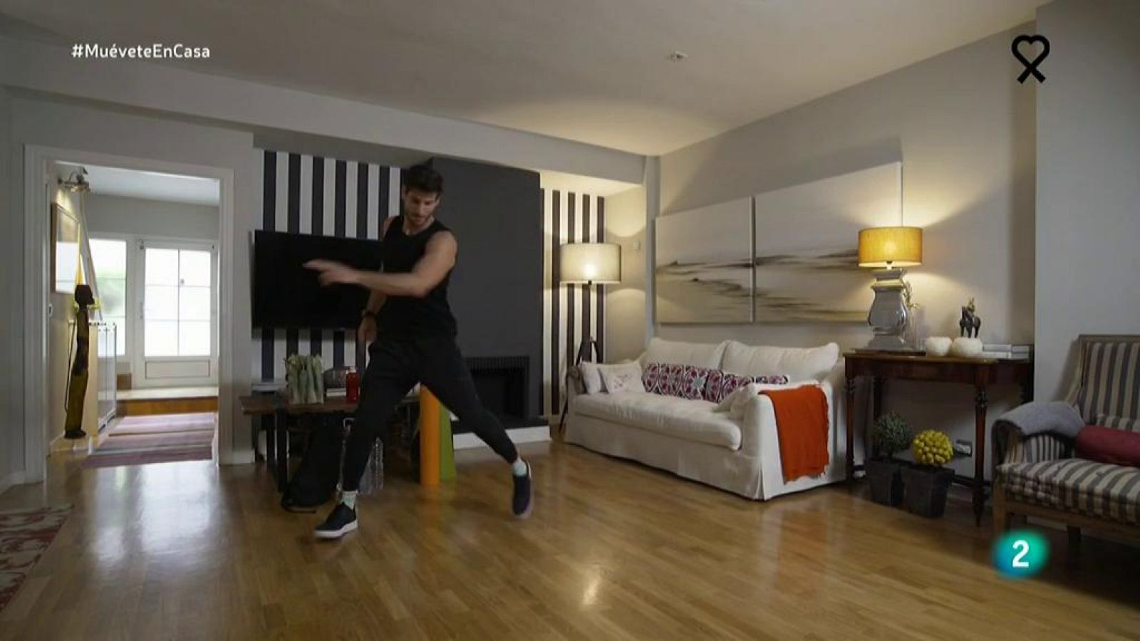 Muévete en casa - ¡Prepara tu cuerpo para una clase de fuerza y baile!