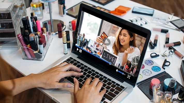 Comando Actualidad - Los maquilladores profesionales se renuevan