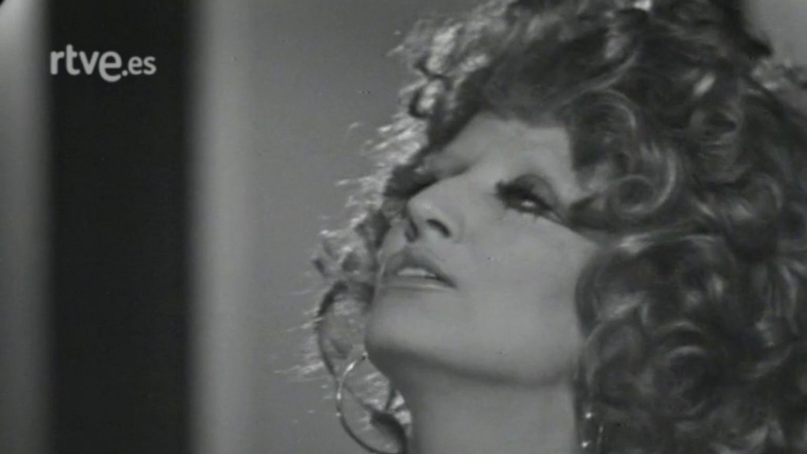 Esta noche con - Mina