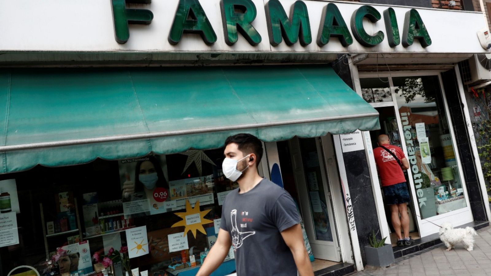 Coronavirus | El Gobierno ultima un decreto que contempla multas de hasta 100 euros por ir sin mascarilla