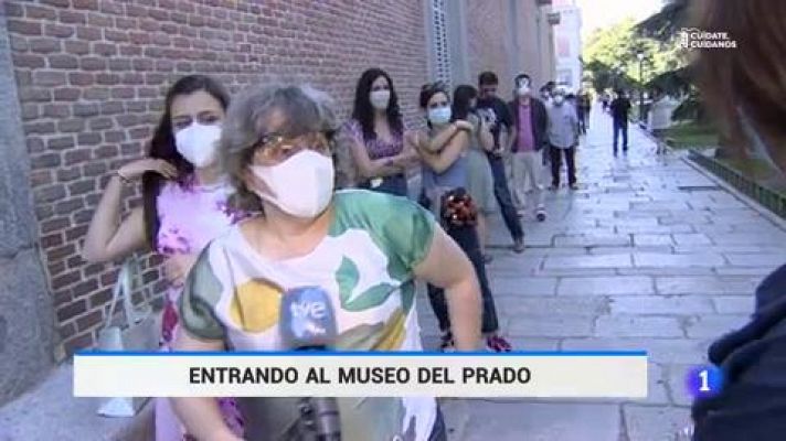 Primeros visitantes del Museo del Prado tras el confinamiento