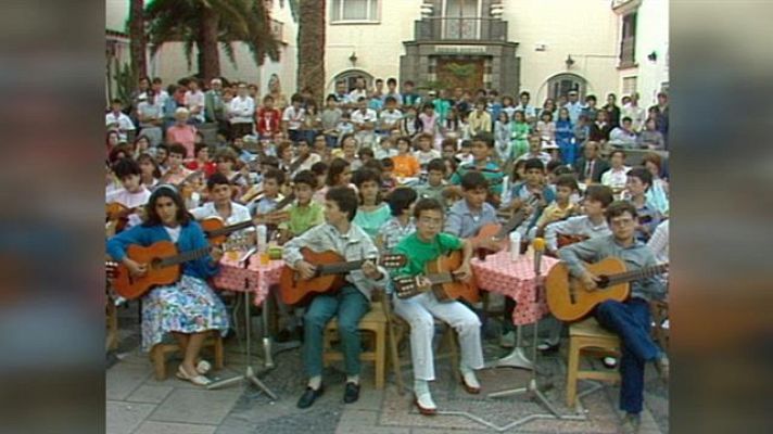Tenderete - Tenderete - 07/06/2020 Tenderete Infantil (1985), Proyecto de desarrollo comunitario de La Aldea, la Parranda del millo y solistas