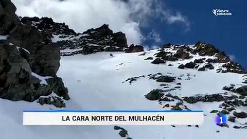 Vídeo: Descenso esquiando del techo de la península, el Mulhacén