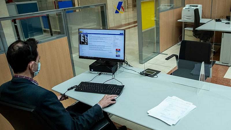 Desde este lunes se puede hacer la declaración de la renta en las oficinas de la Agencia Tributaria