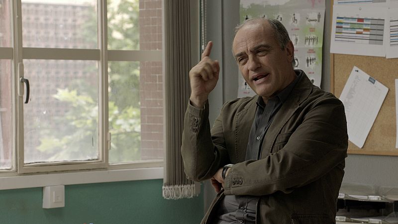 1x01: Los peripatéticos Merlí - Temporada 1 - Capítulo 1: Los peripatéticos - Ver ahora