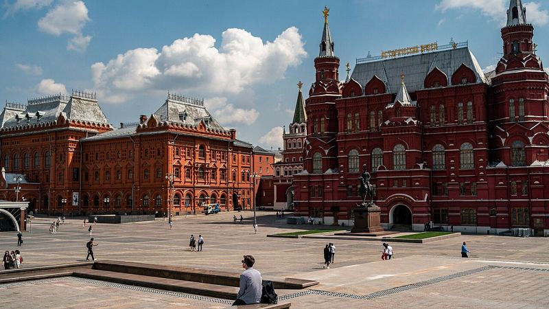 Moscú comienza su desconfinamiento con más de 485.000 contagiados en Rusia