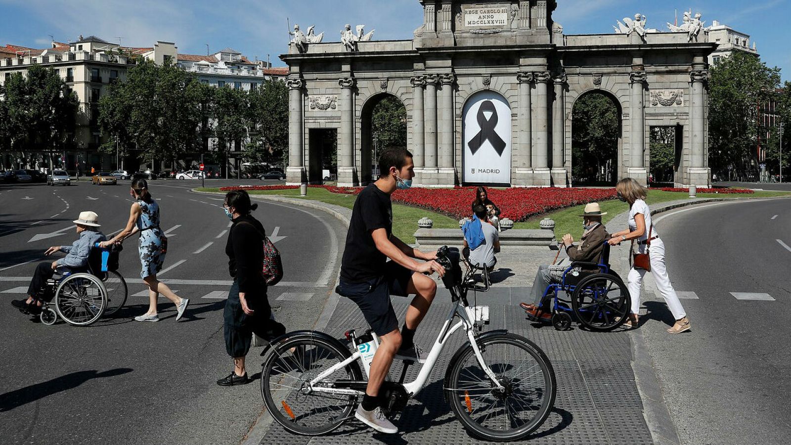 Sanidad señala que "cada vez hay más evidencias de que los enfermos leves de coronavirus dejan de trasmitir la enfermedad a partir del séptimo día" - RTVE.es