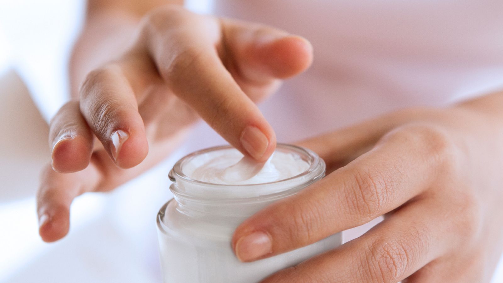 ¿Qué tratamientos existen para curar los daños cutáneos producidos por el uso de mascarillas y guantes?