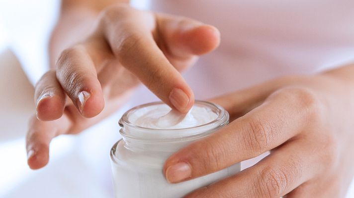 La mañana - Problemas cutáneos del uso de mascarillas y guantes