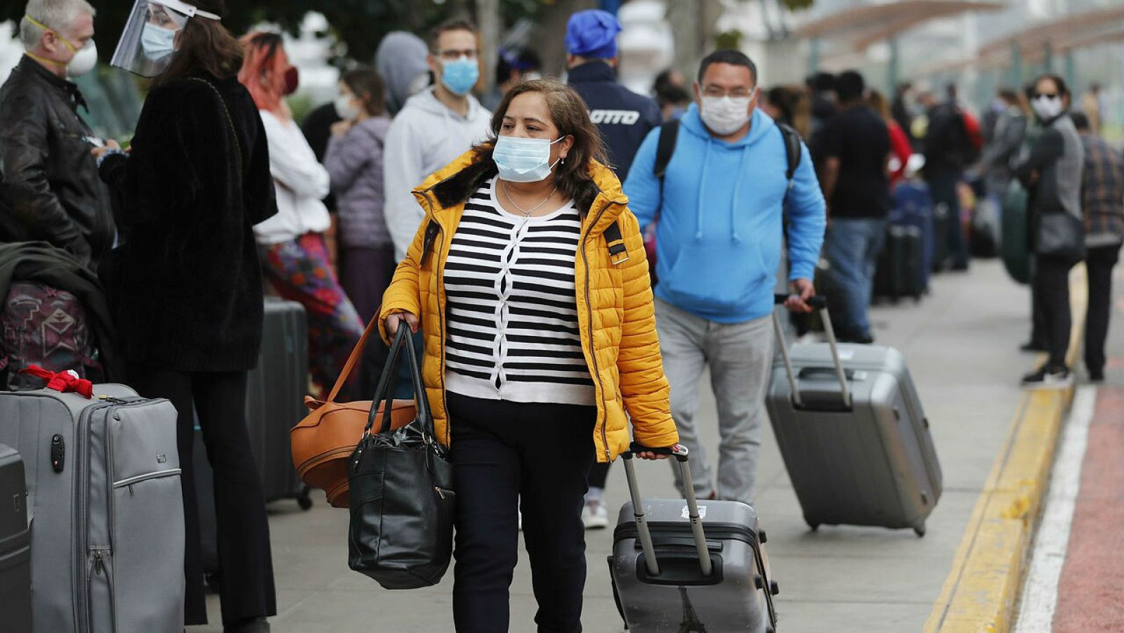 Sanidad notifica un total de 96 casos importados de coronavirus en España en el último mes - RTVE.es