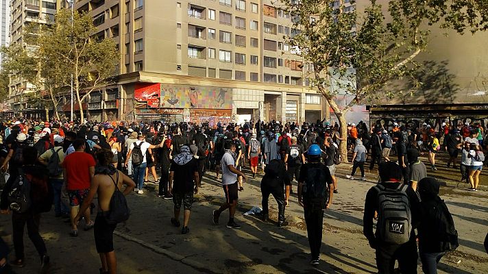 En portada - El virus que paró Chile