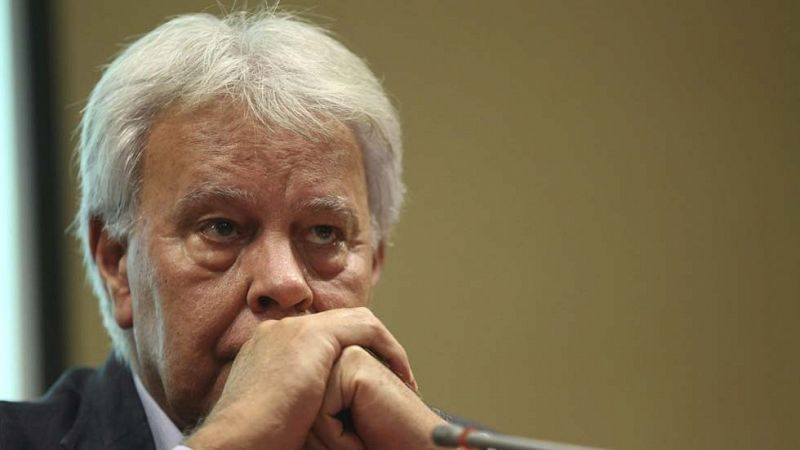 Felipe González "sufre" con un Gobierno que parece "el camarote de hermanos Marx"