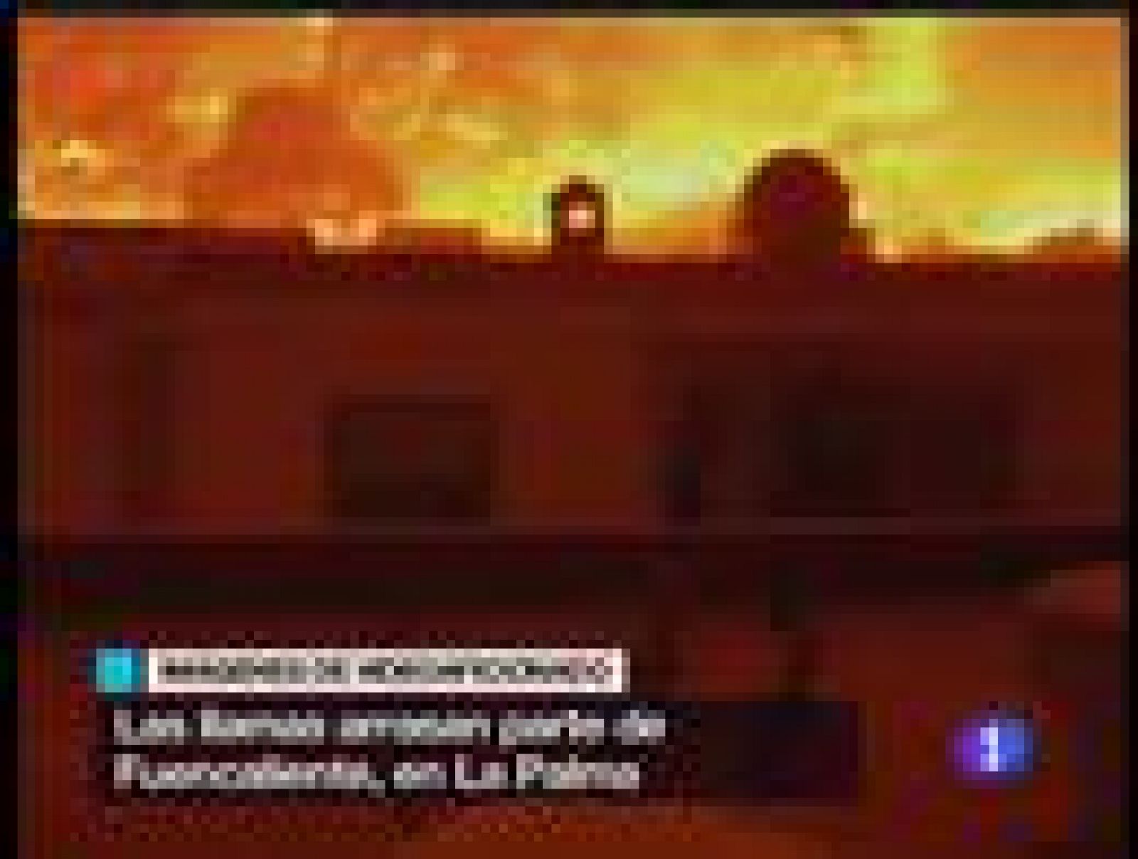 El viento dificulta la extinción del incendio de La Palma | Ver