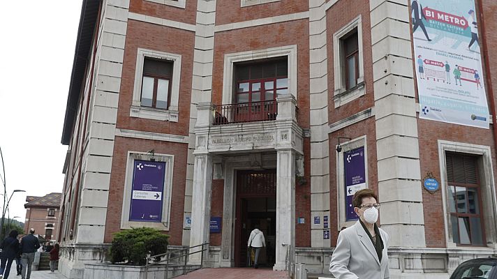 Telediario 1 - Aumentan a 37 los contagiados por coronavirus en el foco del hospital de Basurto