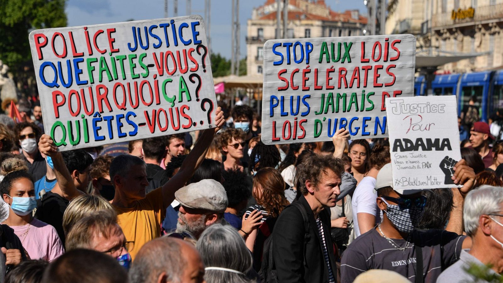 George Floyd | Miles de franceses se movilizan en contra del racismo y la violencia policial - RTVE.es