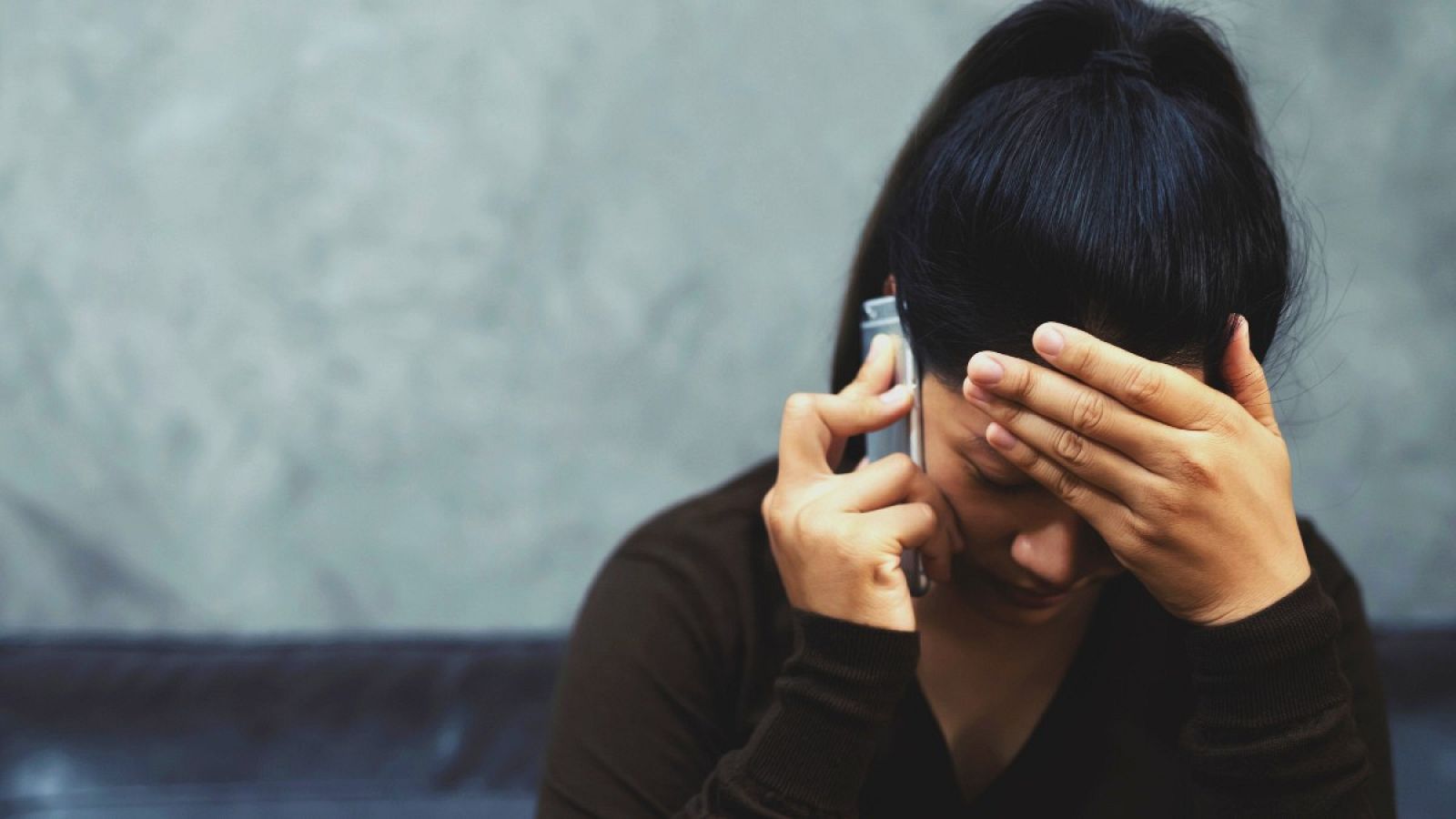 Aumentan un 40% las llamadas al 016 para pedir ayuda por violencia de género durante el estado de alarma