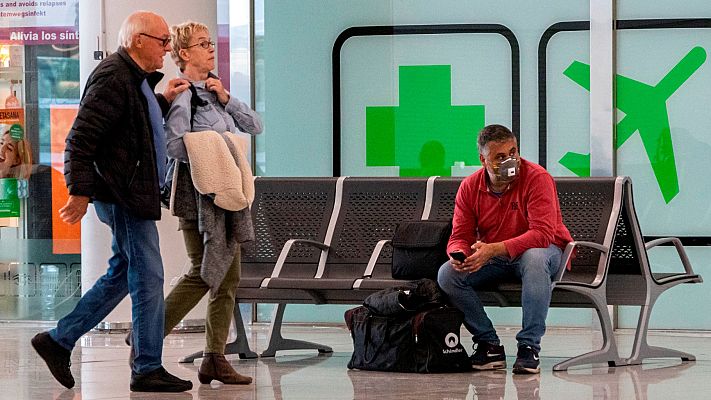 Telediario 1 - Estudiar en el extranjero, una actividad paralizada por el coronavirus