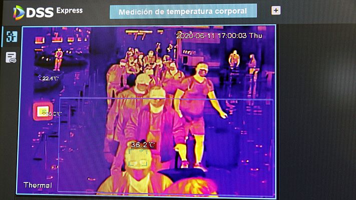 Telediario 1 - Sanidad y la difícil misión de controlar el flujo de viajeros con el coronavirus al acecho