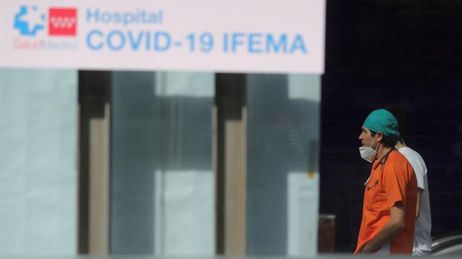 Fernando Simón analiza la evolución de la pandemia en España: "Estamos detectando casos antes, más leves y en grupos de menor riesgo"