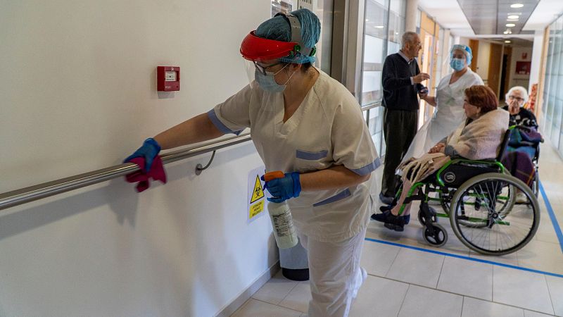 Coronavirus - Detectan 20 nuevos casos de coronavirus en dos residencias y un hospital de Valladolid- RTVE.es - Telediario 1 | Ver