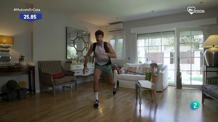 Muévete en casa - ¡Trabaja intensamente gemelos y cuádriceps