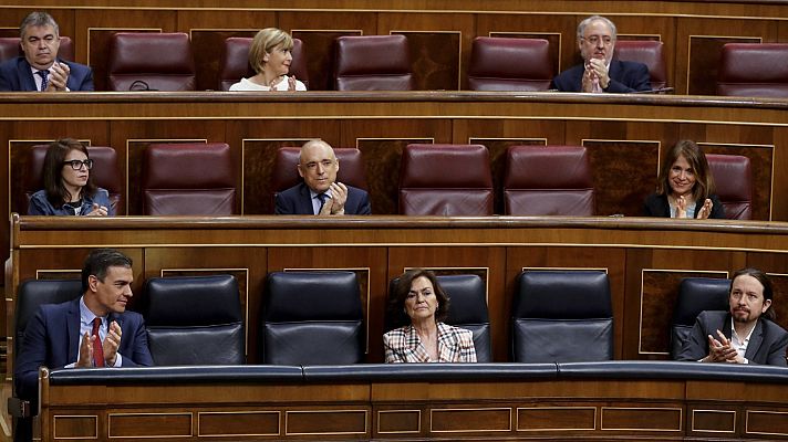 Telediario 1 - E PSOE mantiene una ventaja de once puntos sobre el PP según el último barómetro del CIS
