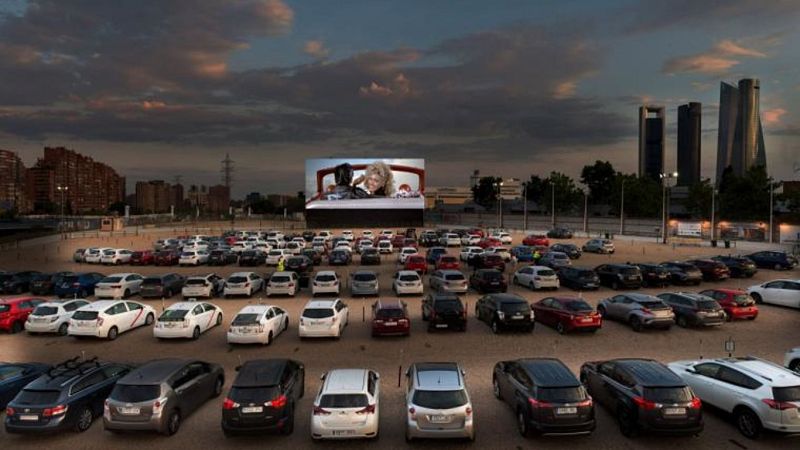 Primer concierto celebrado en un autocine en España