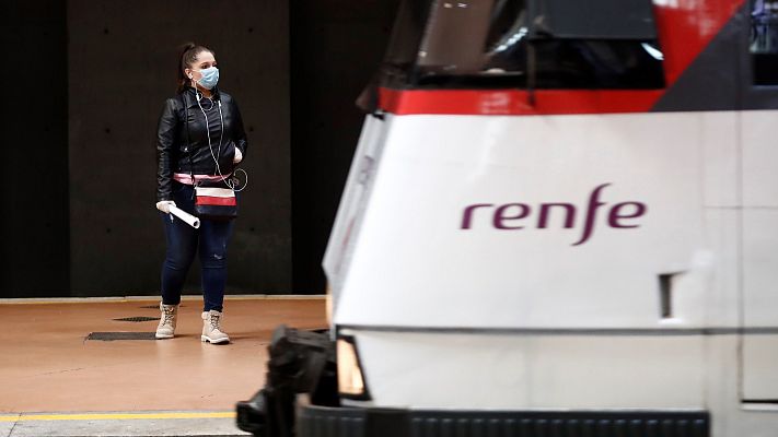 Telediario 1 - Renfe pone a la venta su oferta de AVE para la nueva normalidad
